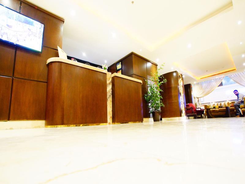 Al Muhaidb Gharnata - Al Malaz Riyadh